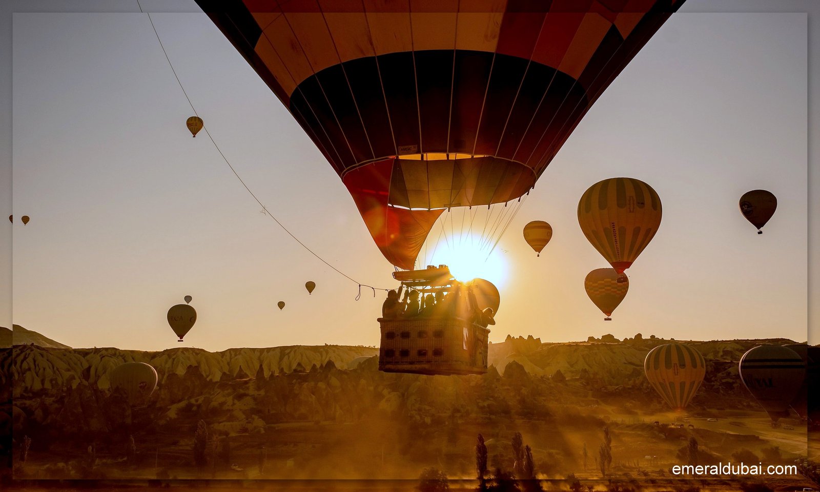 Dubai Hot Air Balloon Ride – Best Sunrise Desert Experience